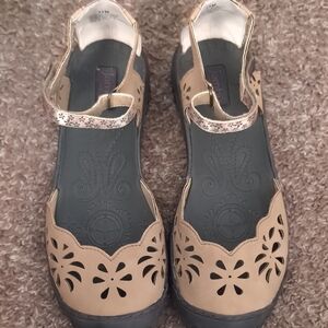 Stylish Jambu Tan Women's Shoes